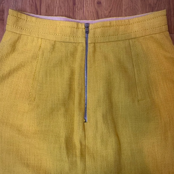 Aquilano Rimondi Knee Length Mustard Skirt - Picture 7 of 9